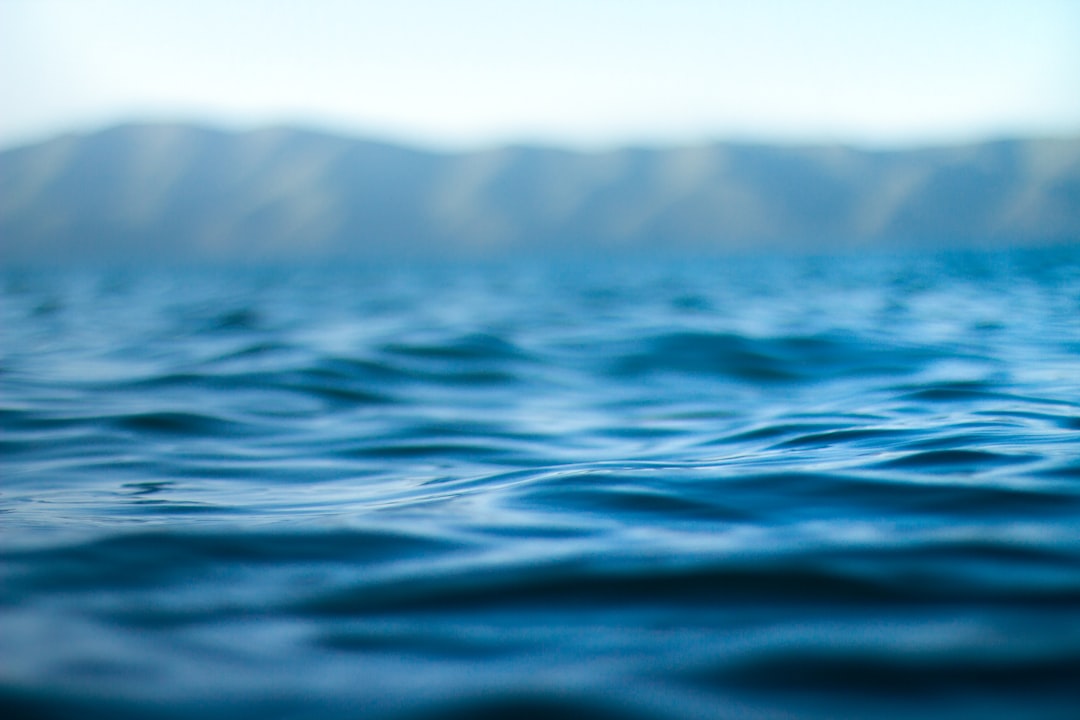 Schoner water in huis: de voordelen van een waterontharder